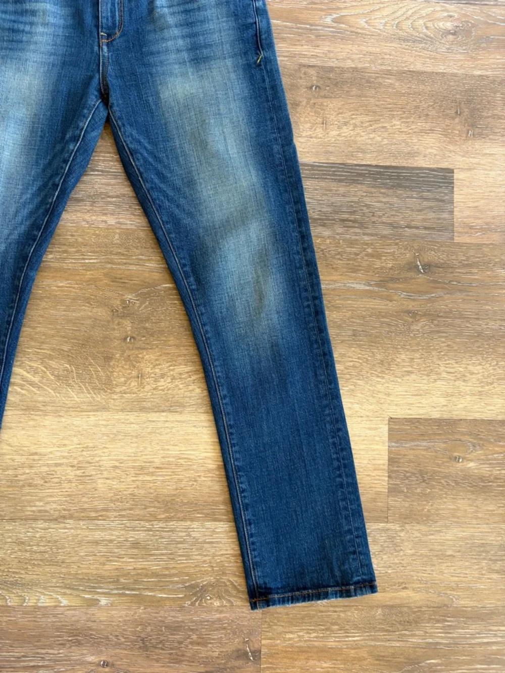 Pilcro and the Letterpress distressed mid rise straight leg jeans size 28